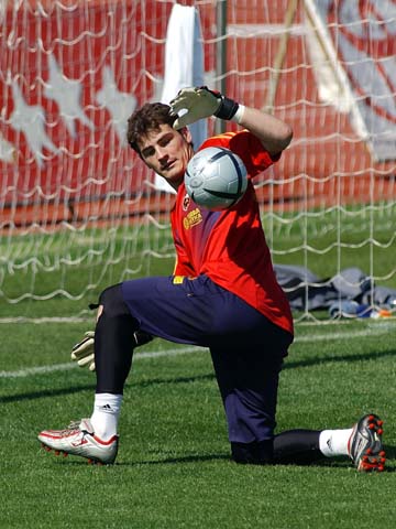 Casillas training